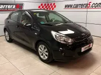Usado Kia Rio 85 CV (62 kW) 2014 Negro Berlina