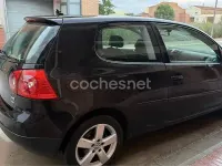 Usado VW Golf IV Highline 105 CV (77 kW) 2006 Negro Berlina