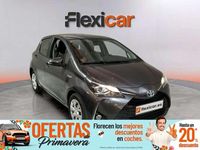 Usado Toyota Yaris Hybrid Active 99 CV (72 kW) 2019 Gris Utilitario