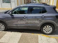 Usado VW T-Cross Advance 95 CV (69 kW) 2022 Gris / plata SUV