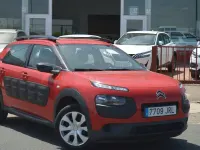 Usado Citroën C4 Feel 110 CV (80 kW) 2016 Granate Berlina