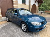 Usado Nissan Almera Pack 98 CV (72 kW) 2002 Azul Berlina