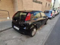 Usado Fiat Grande Punto Active 90 CV (66 kW) 2008 Negro Utilitario