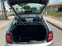 Usado Skoda Fabia Comfort 64 CV (47 kW) 2002 Gris / plata Berlina