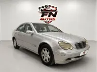 Usado Mercedes C220 Classic 125 CV (91 kW) 2000 Gris / plata Berlina