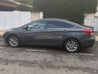 Usado Hyundai i40 115 CV (84 kW) 2016 Gris / plata Berlina