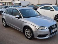 Usado Audi A3 Sportback Attraction 110 CV (80 kW) 2015 Gris Utilitario