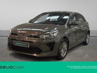 Usado Kia Rio 100 CV (73 kW) 2023 Verde Berlina