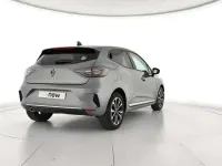 Usado Renault Clio Techno 101 CV (74 kW) 2025 Utilitario