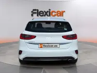 Usado Kia Ceed 136 CV (100 kW) 2023 Blanco Utilitario