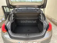 Usado Opel Astra Enjoy 110 CV (80 kW) 2011 Gris / plata Berlina