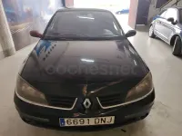 Usado Renault Laguna II Dynamique 120 CV (88 kW) 2005 Azul Berlina