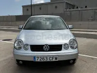Usado VW Polo Match 75 CV (55 kW) 2003 Gris / plata Berlina