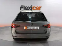 Usado Skoda Superb LAURIN & KLEMENT 190 CV (139 kW) 2018 Gris Familiar