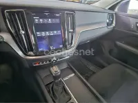 Käytetty Volvo V60 CC 190 HP (139 kW) 2019 Sininen Farmari