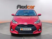 Usado Toyota Yaris Hybrid Active 116 CV (85 kW) 2025 Rojo Berlina