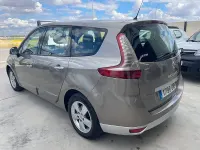 Usado Renault Grand Scénic II Dynamique 105 CV (77 kW) 2009 Beige Monovolumen