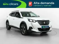 Usado Peugeot 2008 Allure 110 CV (80 kW) 2022 Blanco SUV