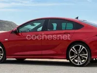 Usado Opel Insignia GS Line 174 CV (127 kW) 2022 Granate Berlina