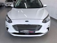 Begagnad Ford Focus Trend+ 120 HK (88 kW) 2020 Vit Halvkombi