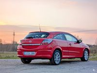 Usado Opel Astra GTC Enjoy 90 CV (66 kW) 2009 Rojo Berlina