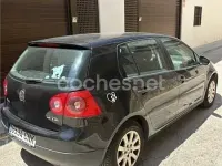 Usado VW Golf IV Highline 105 CV (77 kW) 2004 Negro Berlina