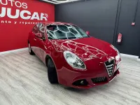 Usado Alfa Romeo Giulietta Distinctive 105 CV (77 kW) 2015 Granate Utilitario