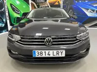 Usado VW Passat Business 122 CV (89 kW) 2022 Gris / plata Familiar