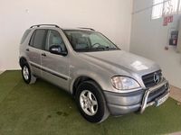 Usado Mercedes ML270 163 CV (119 kW) 2001 Gris / plata SUV