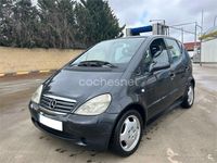 Usado Mercedes A170 Avantgarde 90 CV (66 kW) 2000 Gris / plata Monovolumen