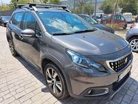 Usado Peugeot 2008 Allure 110 CV (80 kW) 2018 Gris SUV