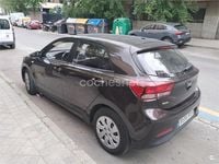 Usado Kia Rio 84 HP (61 kW) 2017 Castanho Sedan