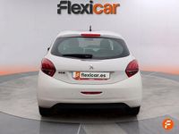 Usado Peugeot 208 Allure 82 CV (60 kW) 2018 Blanco Utilitario