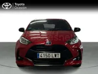 Usado Toyota Yaris Hybrid Style 116 CV (85 kW) 2022 Rojo Berlina