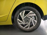 Usado Hyundai i20 Blackline 100 CV (73 kW) 2025 Lima lucid (techo negro) Utilitario