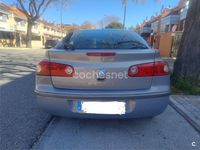 Usado Renault Laguna II Dynamique 130 CV (95 kW) 2006 Gris / plata Berlina