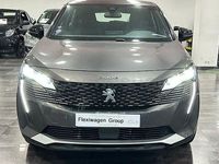 Usado Peugeot 3008 Active 136 CV (100 kW) 2024 Gris / plata SUV