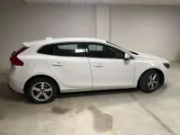 Usado Volvo V40 Momentum 150 CV (110 kW) 2015 Blanco Utilitario