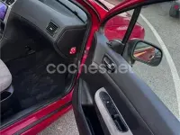 Usado Peugeot 307 110 CV (80 kW) 2003 Rojo Berlina
