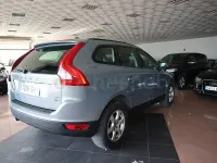 Käytetty Volvo XC60 Summum 205 HP (150 kW) 2010 Sininen Katumaasturi