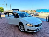 Usado Volvo V60 CC Kinetic 150 CV (110 kW) 2017 Blanco Familiar