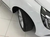 Usado Renault Clio V Zen 90 CV (66 kW) 2022 Blanco Berlina