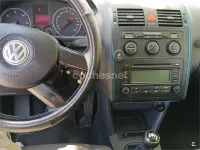Usado VW Touran Conceptline 100 CV (73 kW) 2005 Negro Monovolumen