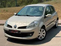 Usado Renault Clio II Privilege 110 CV (80 kW) 2007 Beige Berlina