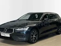 Usado Volvo V60 Momentum 150 CV (110 kW) 2019 Gris / plata Familiar