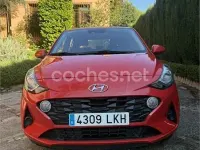 Usado Hyundai i10 66 CV (48 kW) 2020 Rojo Utilitario