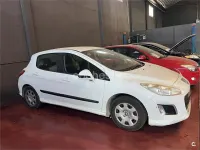 Usado Peugeot 308 Access 98 CV (72 kW) 2012 Blanco Berlina