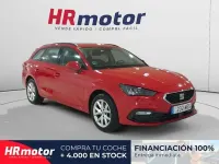 Usado Seat Leon Reference 117 CV (86 kW) 2022 Rojo Familiar