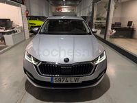 Usado Skoda Octavia 150 CV (110 kW) 2022 Gris / plata Familiar