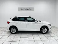 Usado Skoda Kamiq 110 CV (80 kW) 2022 Blanco SUV
